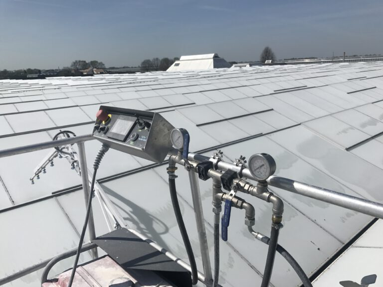 Gewächshaus kalken und beschatten